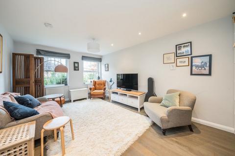 undefined, Lancaster Place, Twickenham TW1