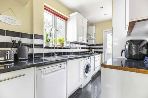 4 bedroom semi-detached house for sale, Church Stretton Road, Hounslow TW3