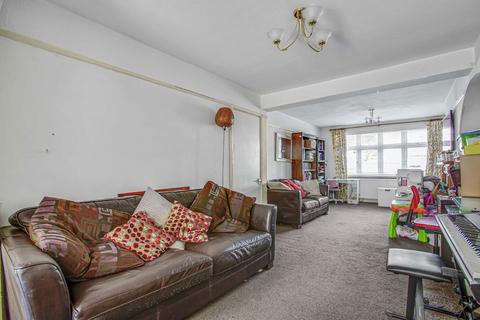 5 bedroom house to rent, Rydal Gardens, Hounslow TW3