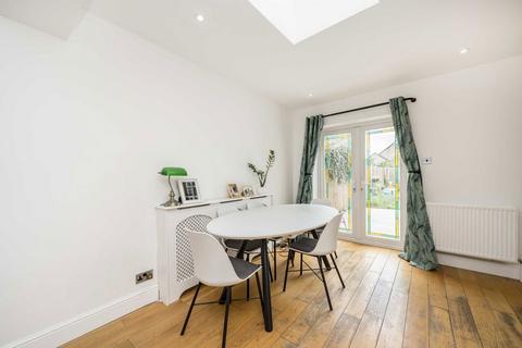 4 bedroom house for sale, Glasbrook Avenue, Whitton TW2