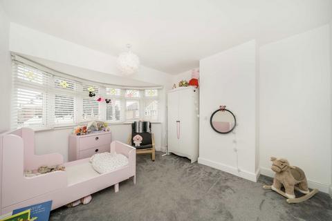 16 Glasbrook Avenue, Twickenham, TW2 6AH