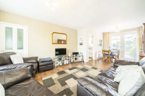 3 bedroom terraced house for sale, Egerton Road, Twickenham TW2