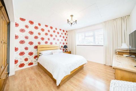34 Egerton Road, Twickenham, TW2 7SP