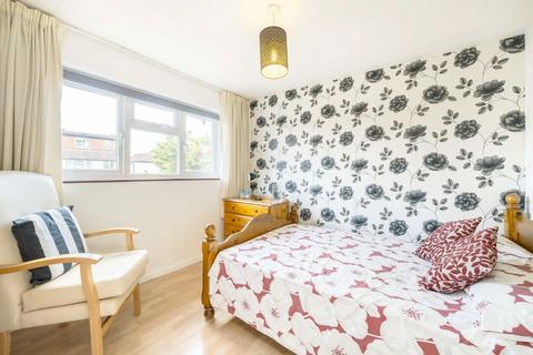 34 Egerton Road, Twickenham, TW2 7SP