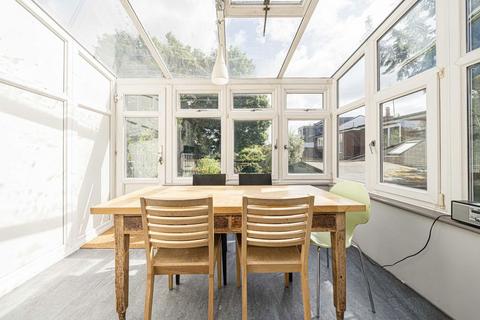 Basement Flat, 14 Strafford Road, Twickenham, TW1 3AE