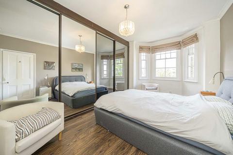 Basement Flat, 14 Strafford Road, Twickenham, TW1 3AE