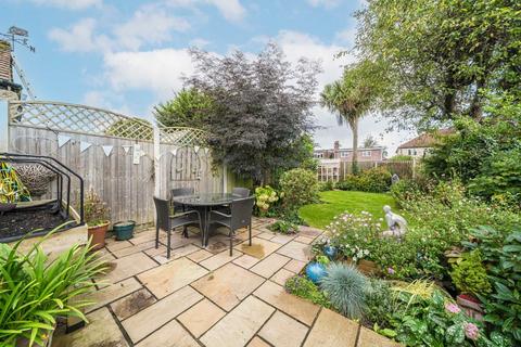 3 bedroom semi-detached house for sale, Lyndhurst Avenue, Twickenham TW2