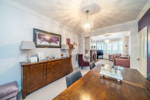 3 bedroom semi-detached house for sale, Lyndhurst Avenue, Twickenham TW2