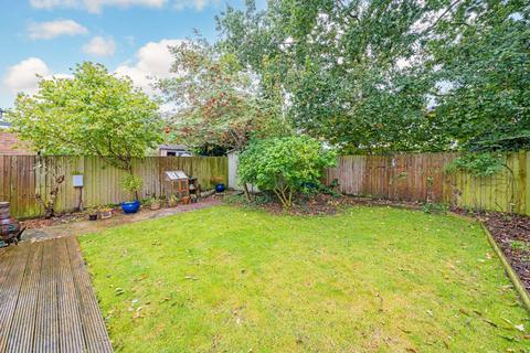 32 Glebe Way, Hanworth, Feltham, TW13 6HJ