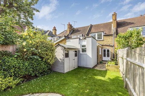 38 Campbell Road, Twickenham, TW2 5BY
