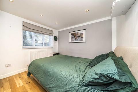 22 Butts Crescent, Hanworth, Feltham, TW13 6HQ
