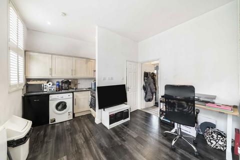 1 bedroom flat for sale, York Street, Twickenham TW1