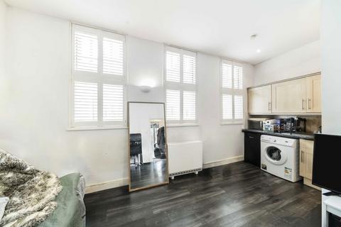 1 bedroom flat for sale, York Street, Twickenham TW1