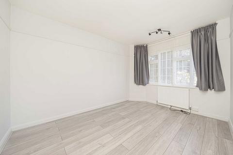 2 bedroom maisonette to rent, Kneller Road, Whitton TW2