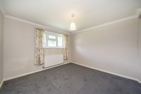 3 bedroom flat for sale, Haggard Road, Twickenham TW1