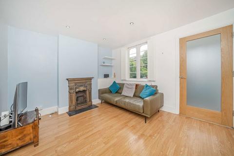 2 bedroom house to rent, Rutland Road, Twickenham TW2