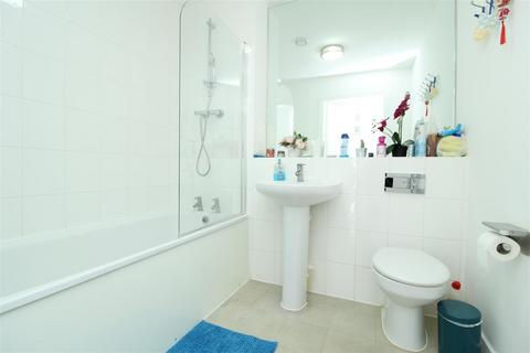 2 bedroom apartment for sale, Little Brights Road, Belvedere