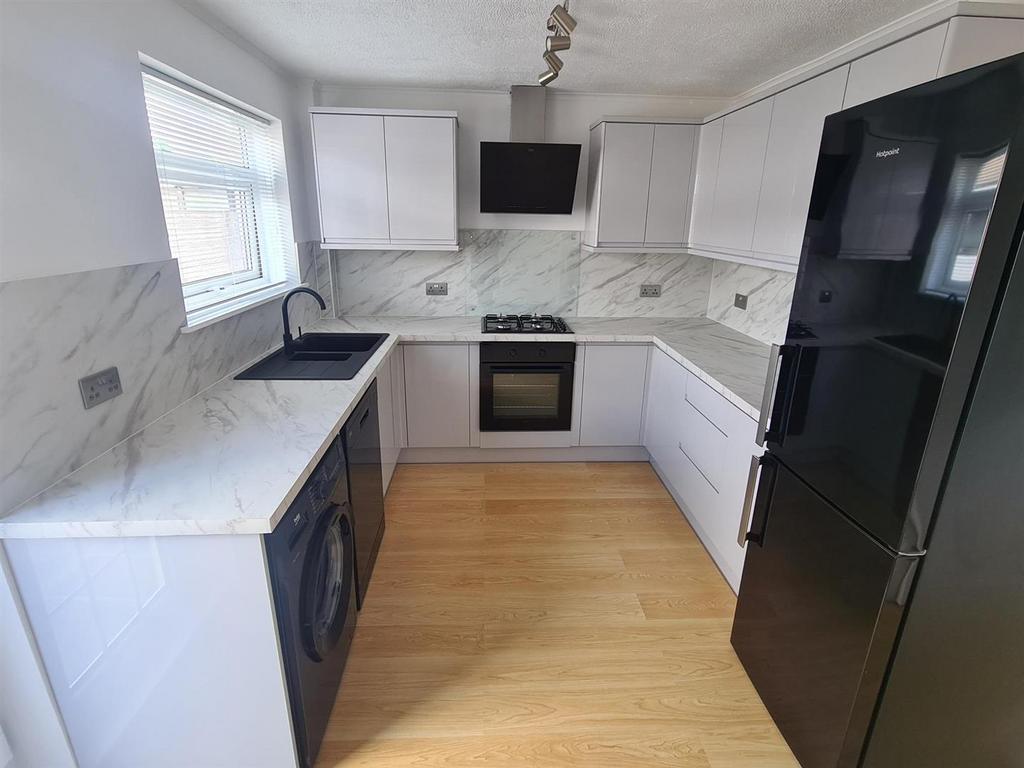 Dining kitchen