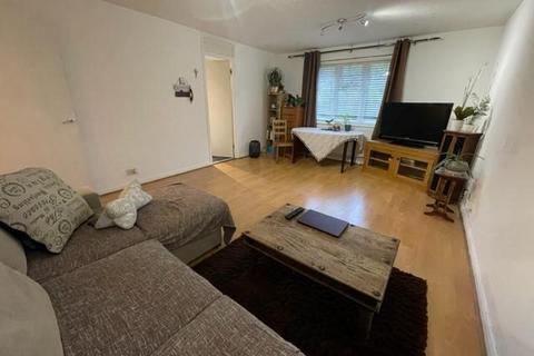 2 bedroom flat for sale, 2 Double bedroom ground floor Apartment - Mill Hill NW7