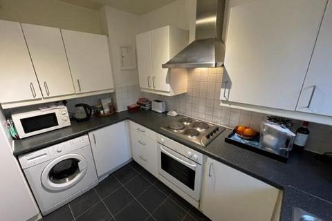 2 bedroom flat for sale, 2 Double bedroom ground floor Apartment - Mill Hill NW7