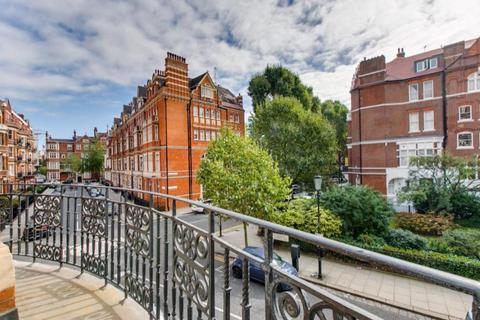 3 bedroom flat for sale, Cadogan Gardens, LONDON SW3