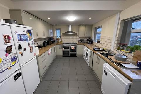 7 bedroom terraced house to rent, Mackintosh Place, Roath, Cardiff