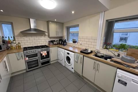 7 bedroom terraced house to rent, Mackintosh Place, Roath, Cardiff