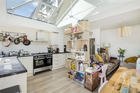 3 bedroom terraced house for sale, Chailey Avenue, London, EN1