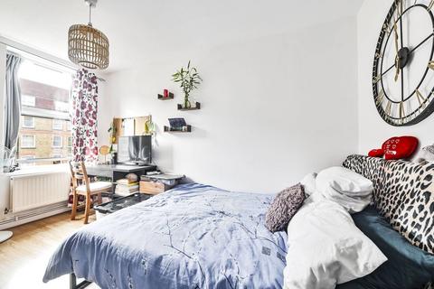 3 bedroom flat for sale, Fulham Road, Fulham Broadway, London, SW6