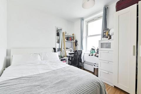 3 bedroom flat for sale, Fulham Road, Fulham Broadway, London, SW6