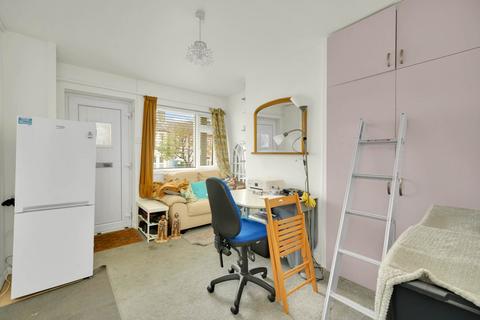 1 bedroom flat for sale, Colworth Road, Leytonstone, E11