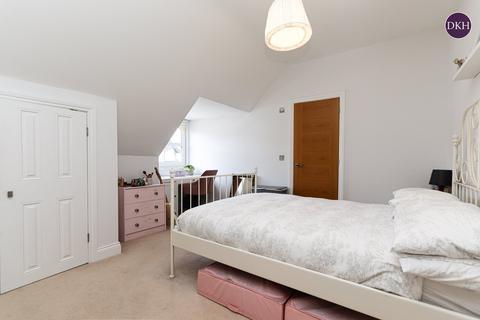 2 bedroom apartment for sale, Capel Court, Watford WD17