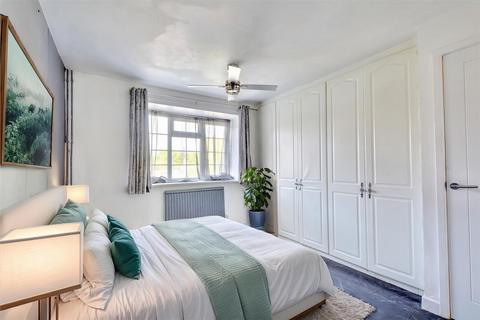 2 bedroom detached bungalow for sale, St. Andrews Close, Nottingham