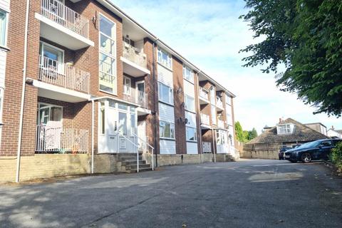 3 bedroom flat to rent, Hazelhurst Court , ,