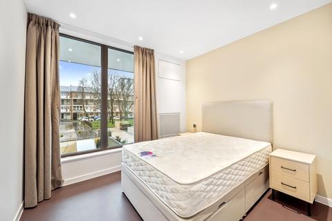 4 bedroom apartment to rent, Balfron Tower, St. Leonards Road, E14