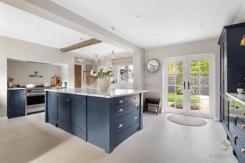 The Hurst Abbotswood, Evesham, WR11 4NS