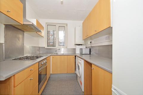 3 bedroom flat to rent, Canrobert Street, Bethnal Green, E2