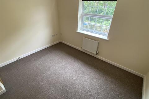 2 bedroom townhouse to rent, Carter Street, Howden