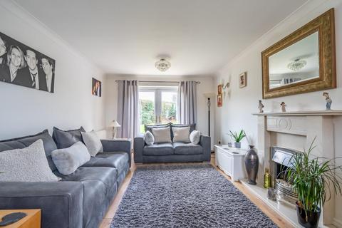 16 Ashmeade Close, York, YO24 2YB