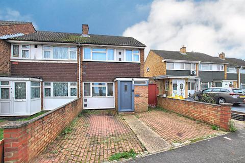 3 bedroom end of terrace house for sale, Channel Close, Heston TW5