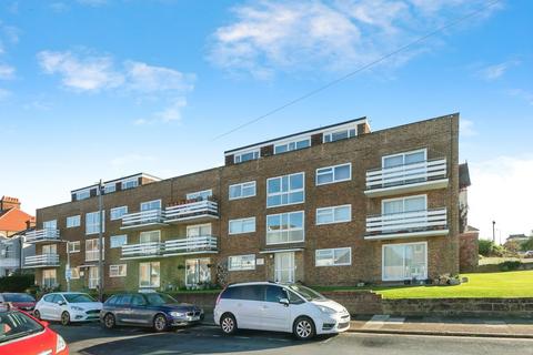 2 bedroom flat for sale, Clifford Road, Bexhill-on-Sea, TN40