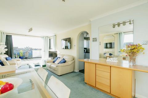 2 bedroom flat for sale, Clifford Road, Bexhill-on-Sea, TN40