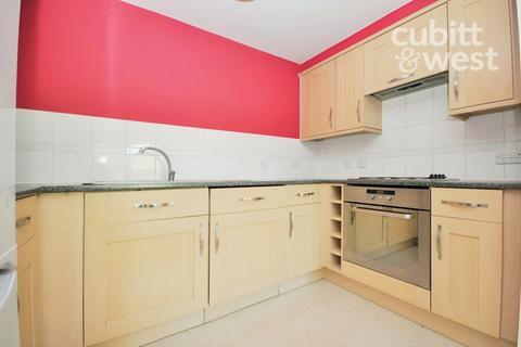 2 bedroom apartment to rent, Commonwealth Drive, Crawley RH10