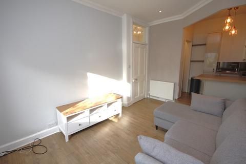 1 bedroom flat to rent, Albion Road, Edinburgh, EH7