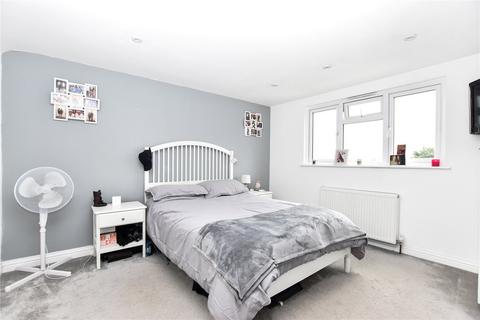 4 bedroom semi-detached house for sale, Hythe Avenue, Bexleyheath, Kent, DA7