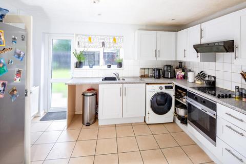 3 bedroom semi-detached house for sale, Blake Road, Bicester