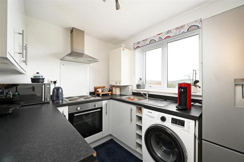 50 Burns Drive, Dronfield, S18 1NJ