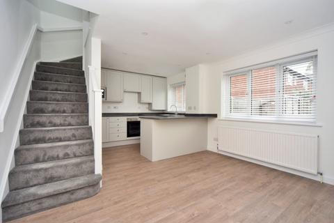 1 bedroom house to rent, Bishop Fox Way, West Molesey