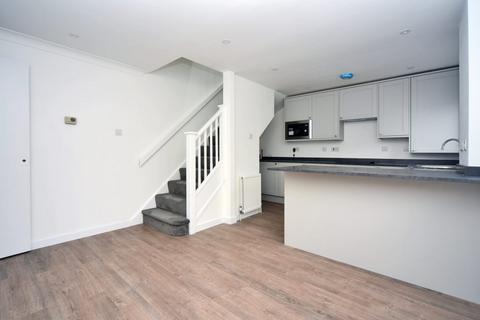 1 bedroom house to rent, Bishop Fox Way, West Molesey