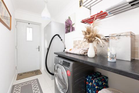 30 Austen Paths, Stevenage, SG2 0NR